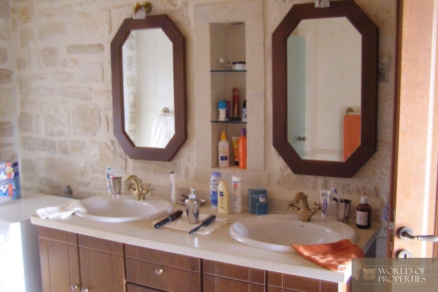 web_26 bathroom.jpg